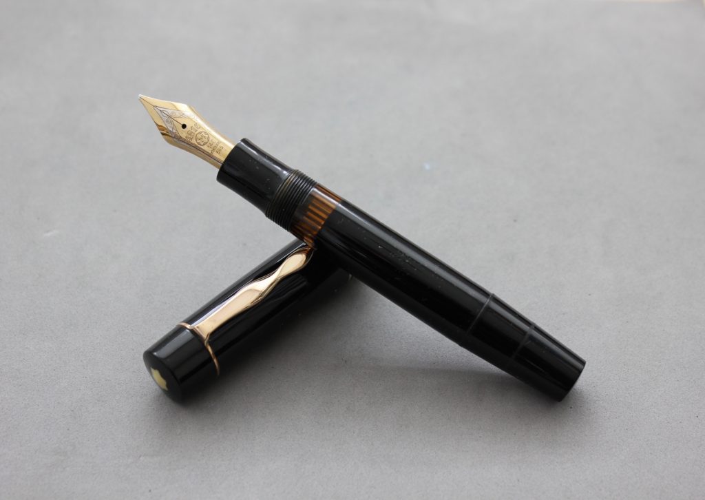 Montblanc L139 Celluloid Fountain Pen OB Nib Vintage and Modern Pens