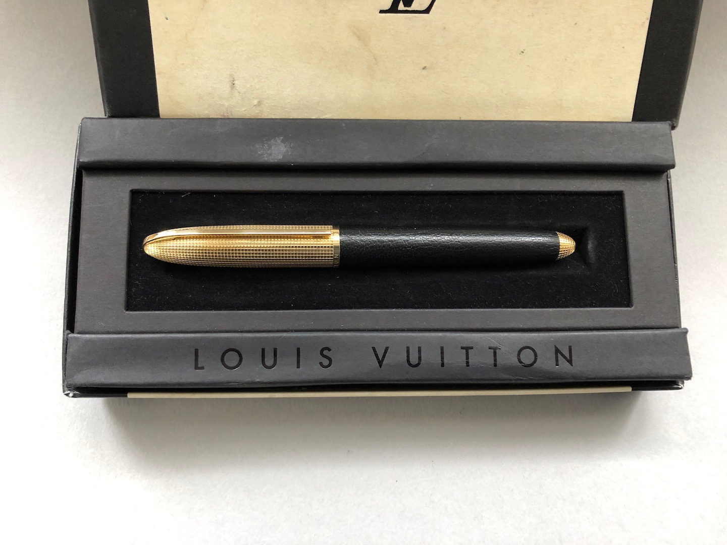 LOUIS VUITTON Fountain Pen Gold 517385