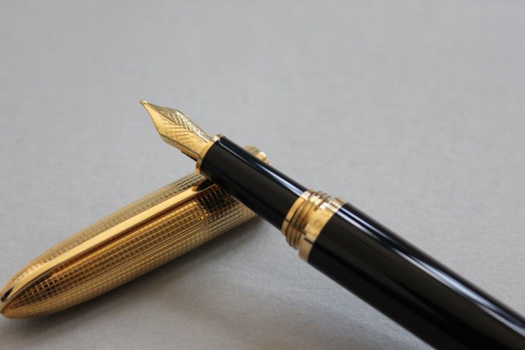 Louis Vuitton Doc Black And Gold Fountain Pen - Vintage and Modern Pens