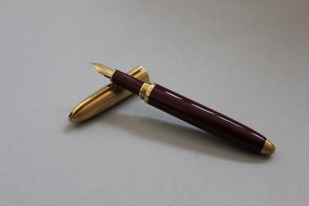 Louis Vuitton Burgundy Doc Lacquer Fountain Pen