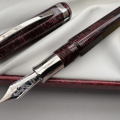 Visconti Wall Street Burgundy Pearl Celluloid Fountain Pen | 14kt Gold Medium Nib
