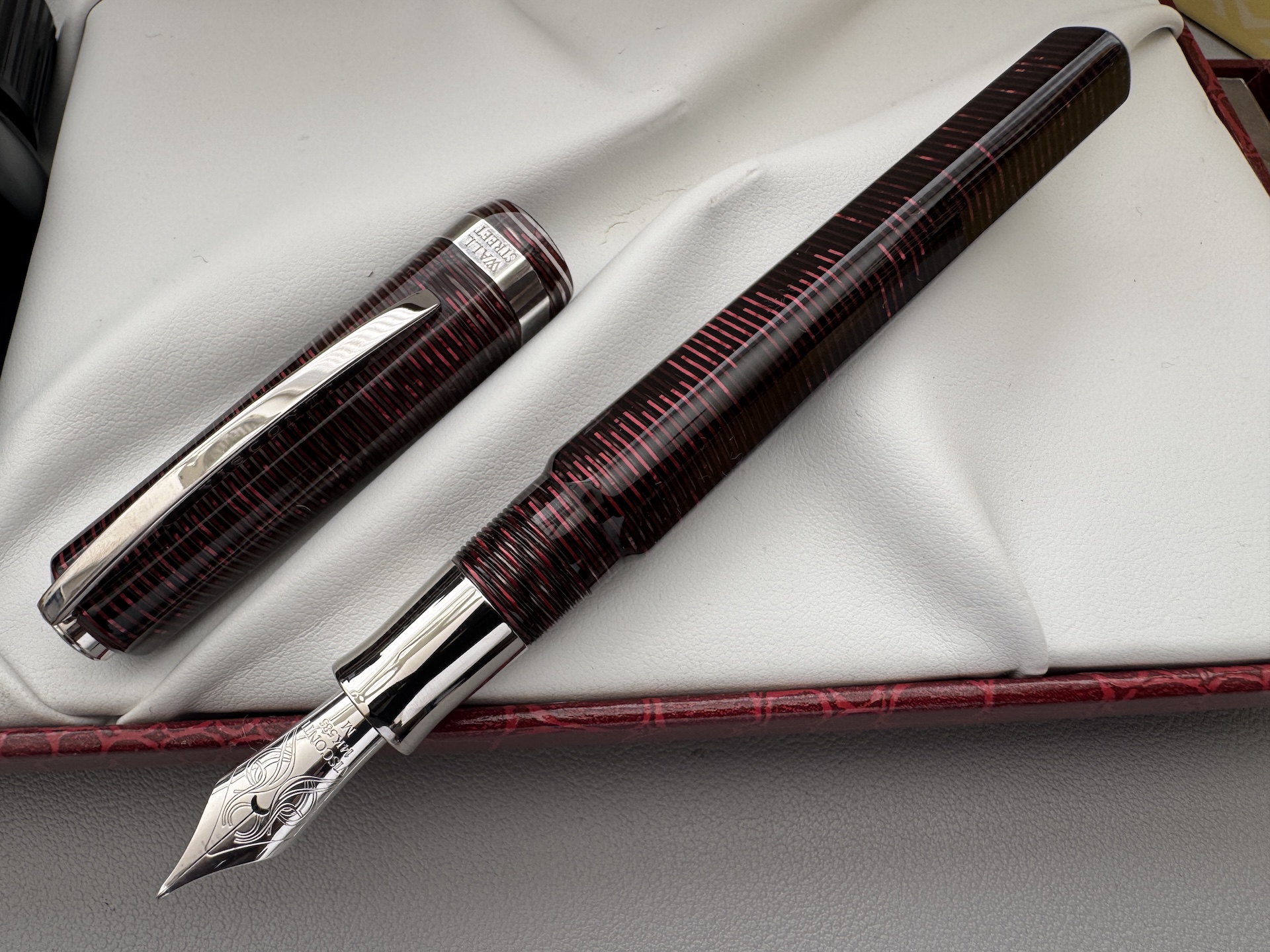 Visconti Wall Street Burgundy Pearl Celluloid Fountain Pen | 14kt Gold Medium Nib - Image 3