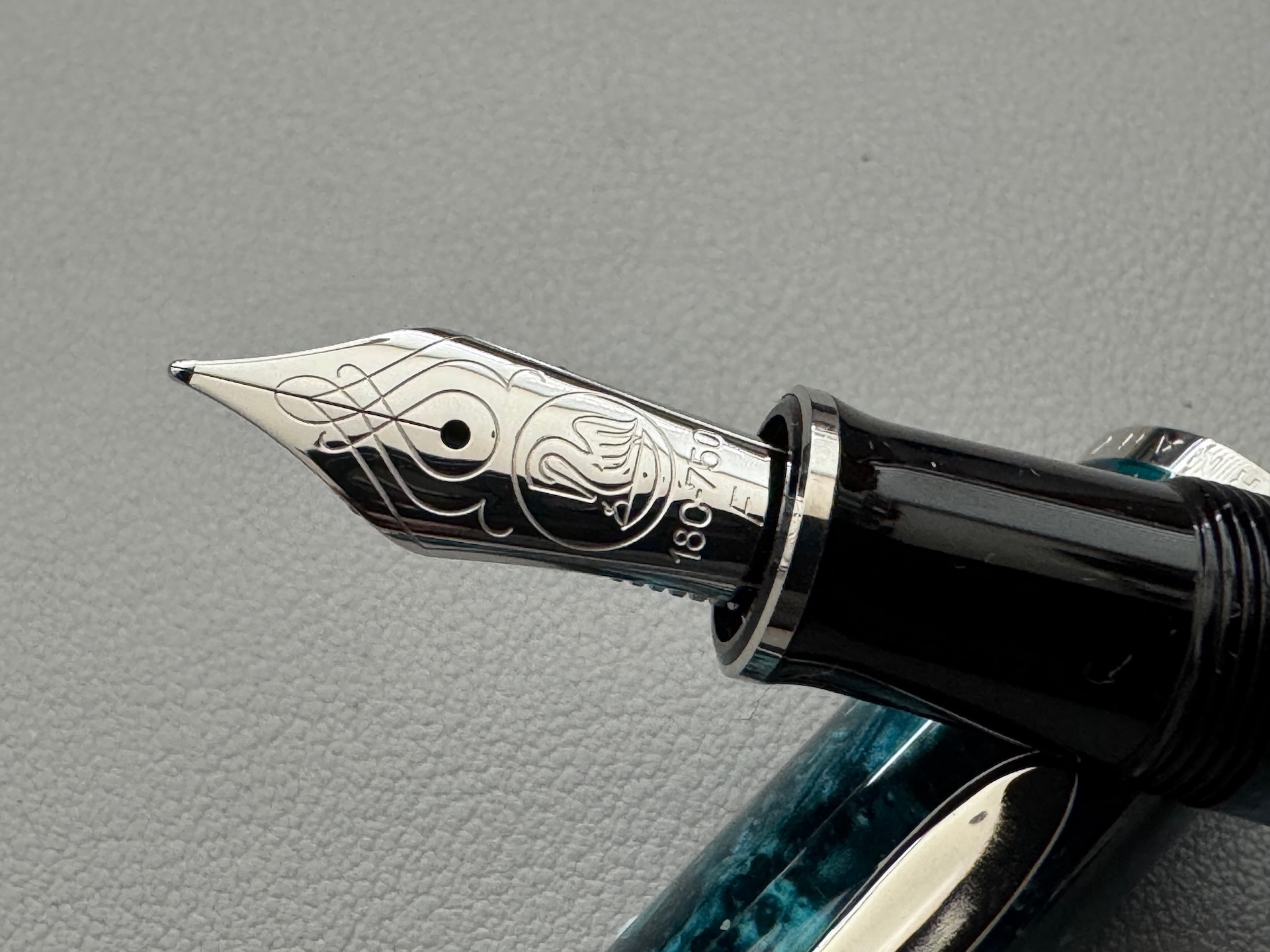 【新品】Pelikan M805 オーシャンスワール Fニブ New Pelikan 805 Ocean Swirl Fountain Pen | Fine Nib - Vintage and
