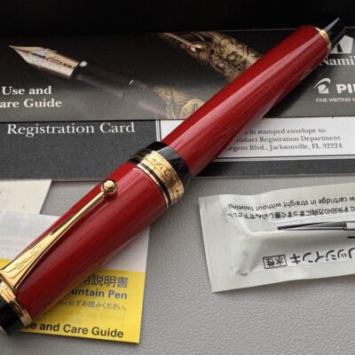 Pilot Custom Urushi Vermillion Fountain Pen | Broad 18K gold Nib