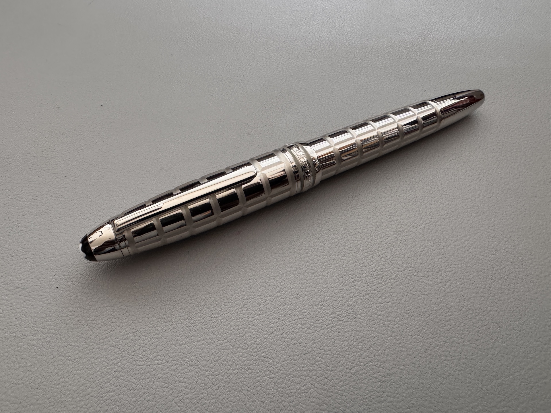 Montblanc Solitaire 146 LeGrand Faceted Platinum Plated Fountain Pen | Medium Nb - Image 9