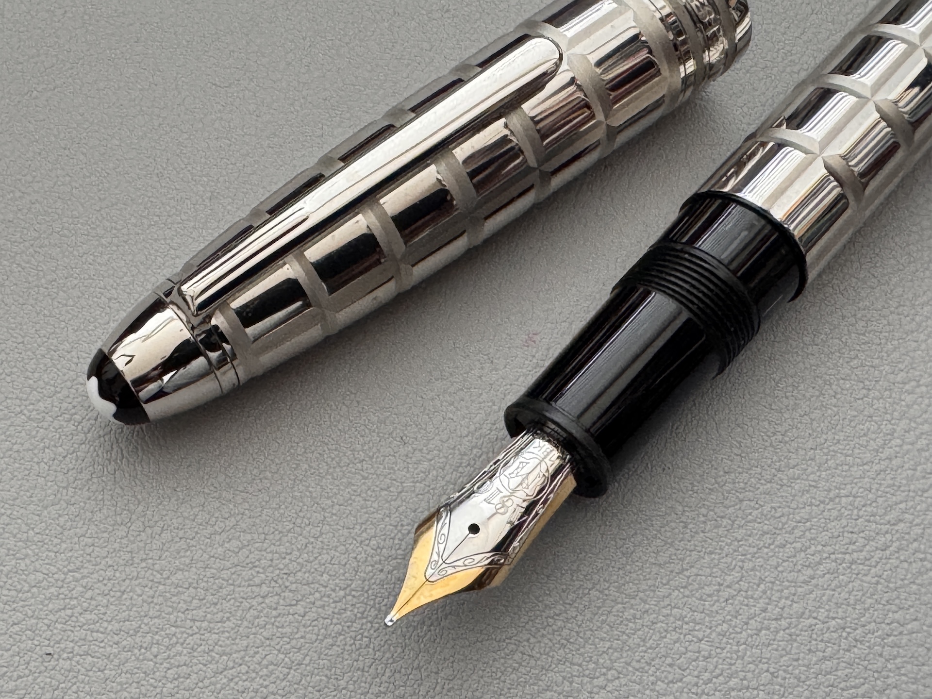 Montblanc Solitaire 146 LeGrand Faceted Platinum Plated Fountain Pen | Medium Nb - Image 7