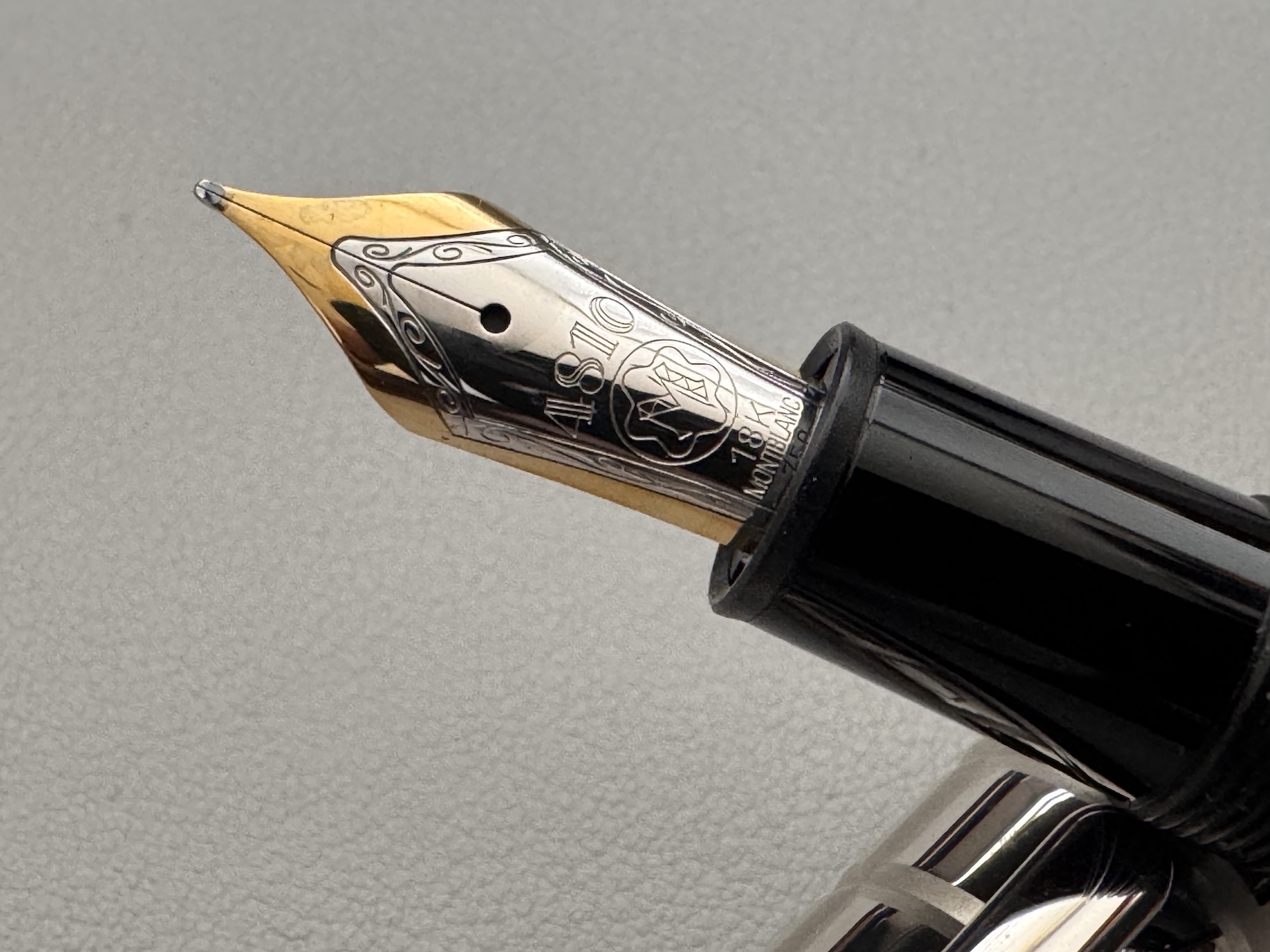Montblanc Solitaire 146 LeGrand Faceted Platinum Plated Fountain Pen | Medium Nb - Image 4