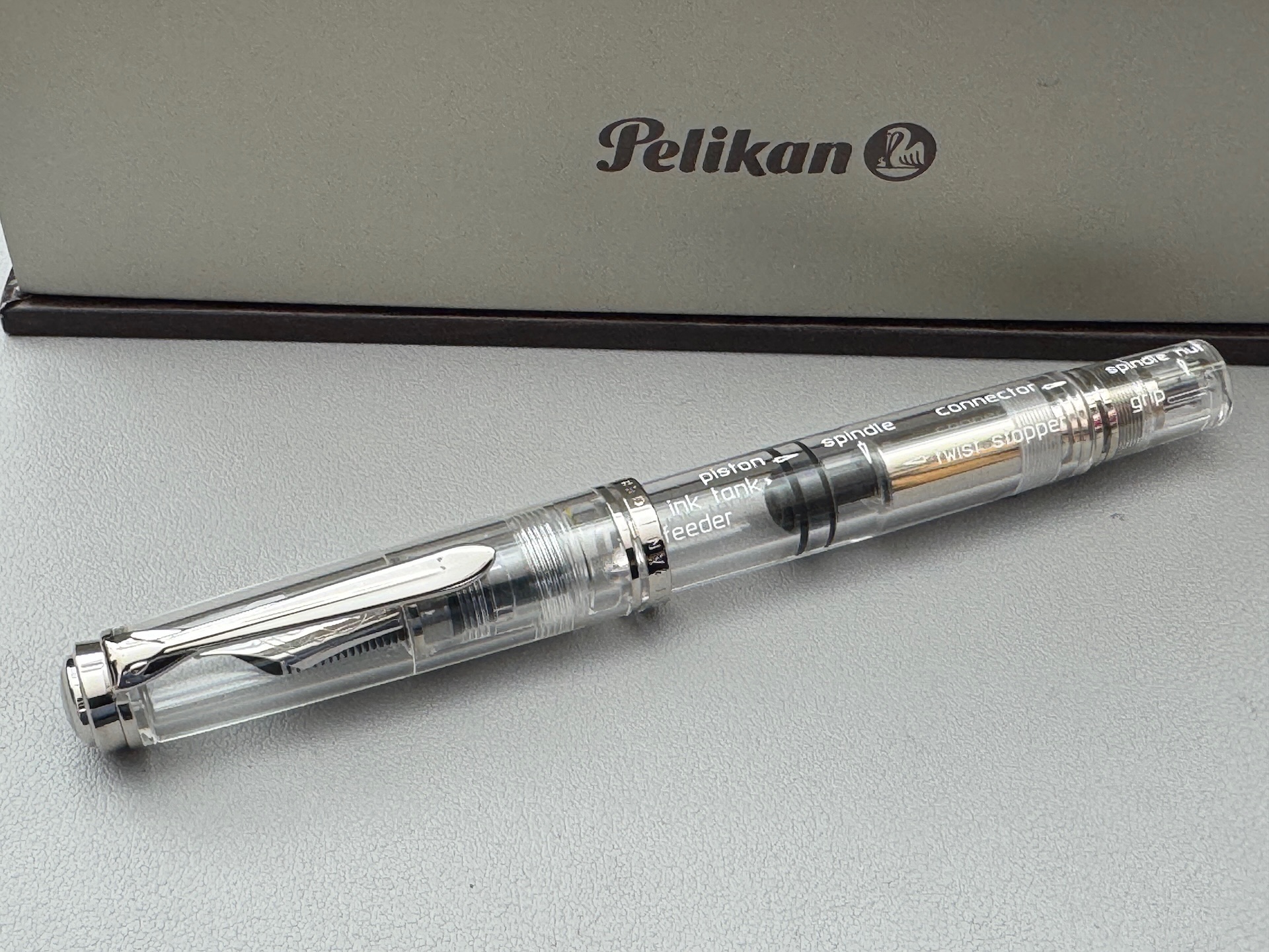 Pelikan Souveran M805 Demonstrator Fountain Pen | English Engravings | Double Broad Nib - Image 2