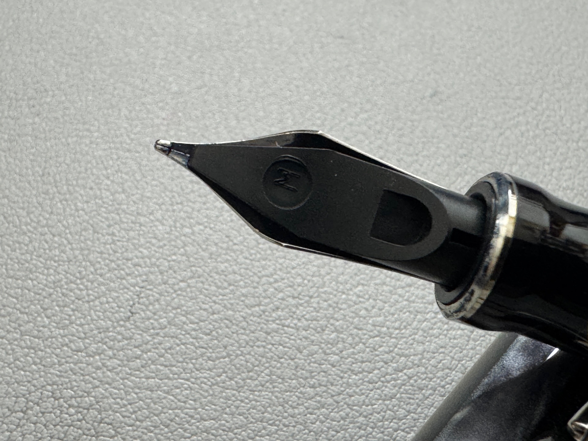 Parker Duofold Centennial Grey Black Mosaic Special Edition Fountain Pen | Medium Nib - Image 7