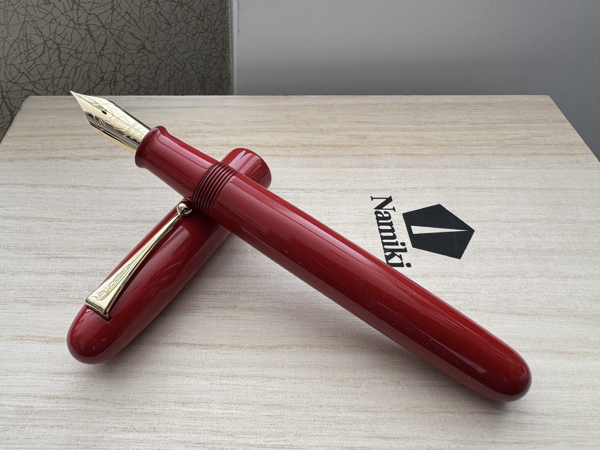 Namiki Emperor Urushi Fountain Pen Vermillion | No 50 Medium Nib - Image 6