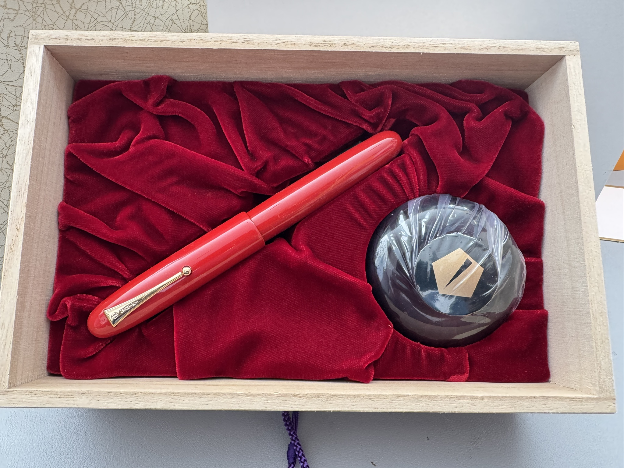Namiki Emperor Urushi Fountain Pen Vermillion | No 50 Medium Nib - Image 7