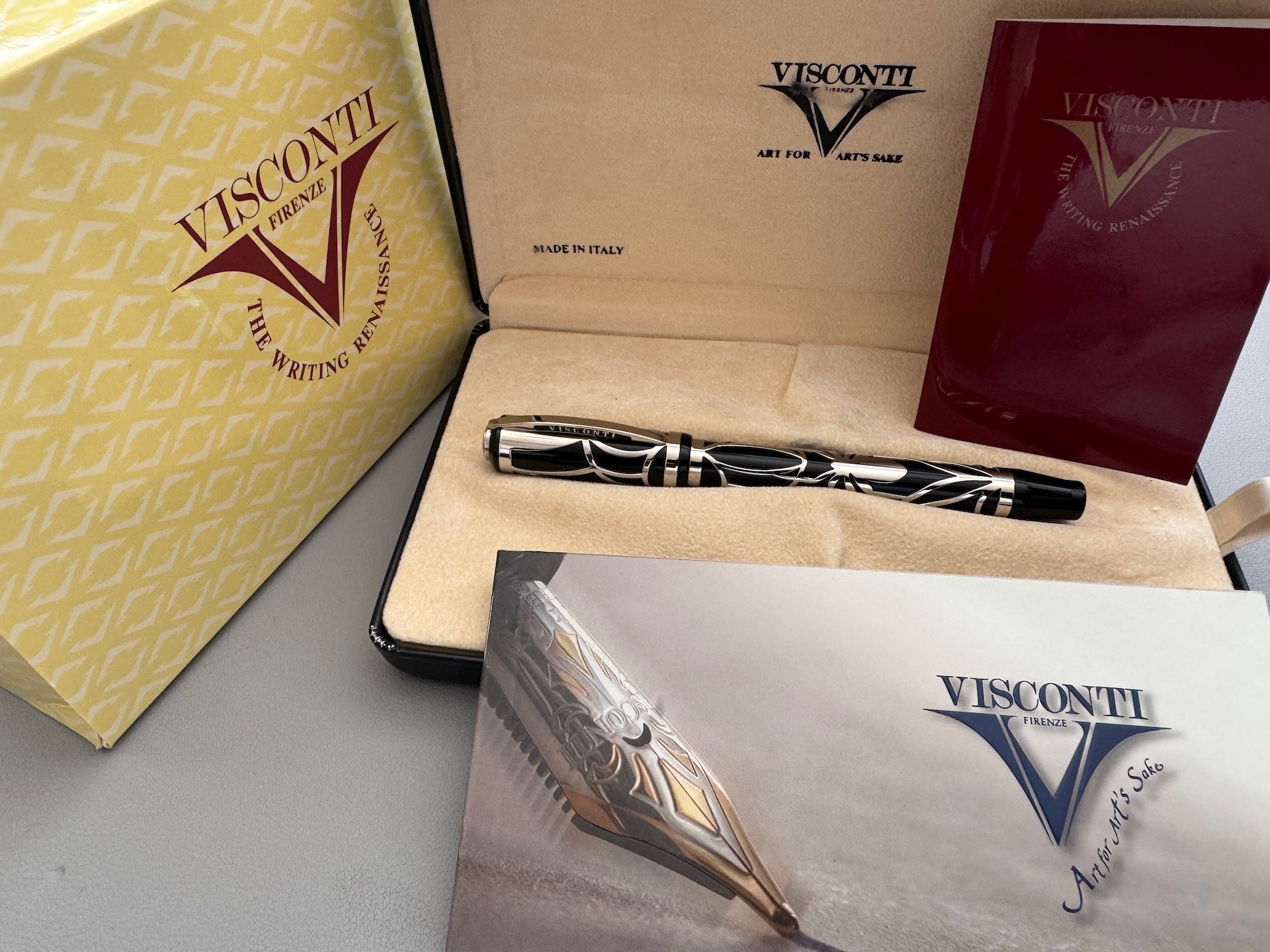 Visconti Istos Aracnis ( Spider) Black And SIlver Filigree Fountain pen | 14kt Gold Medium Nib - Image 7