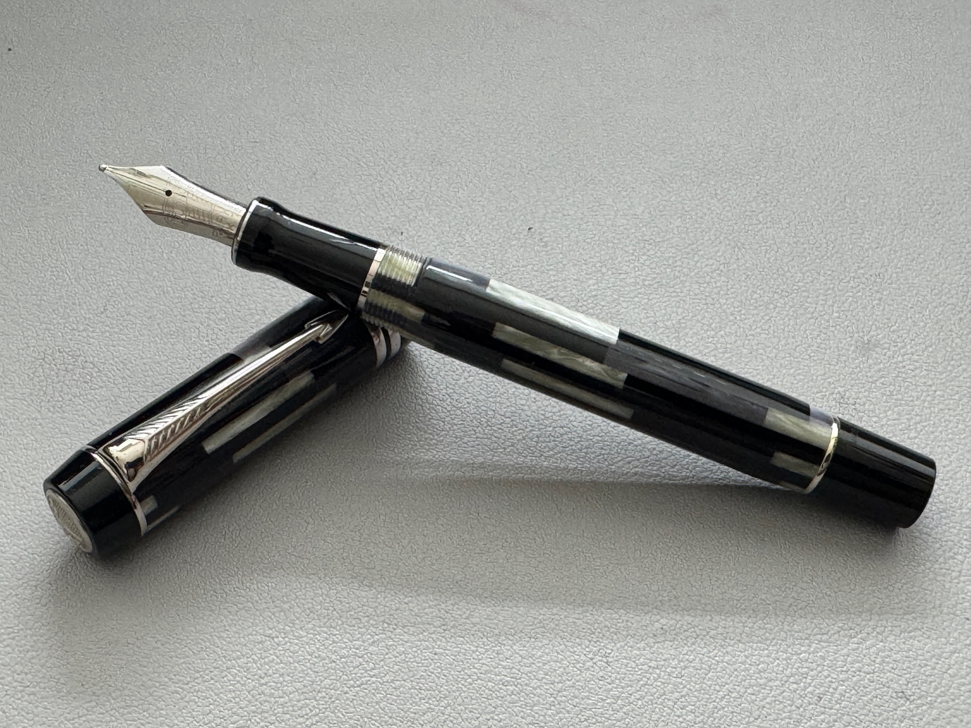 Parker Duofold Centennial Grey Black Mosaic Special Edition Fountain Pen | Medium Nib - Image 5